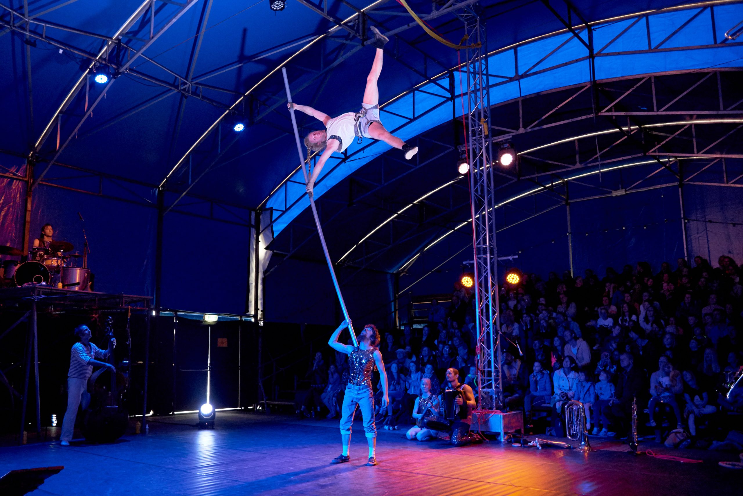 RRKC vol lof over Circusstad Festival